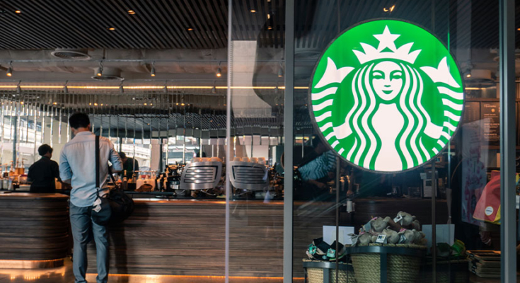Picture of the entrance of a Starbucks location